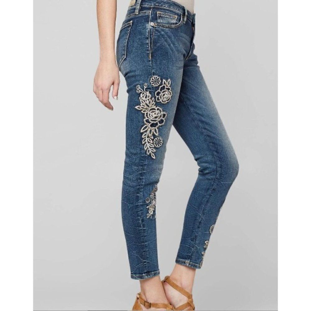Miss Me  NWT Skinny Ankle Silver Gold Floral Embro